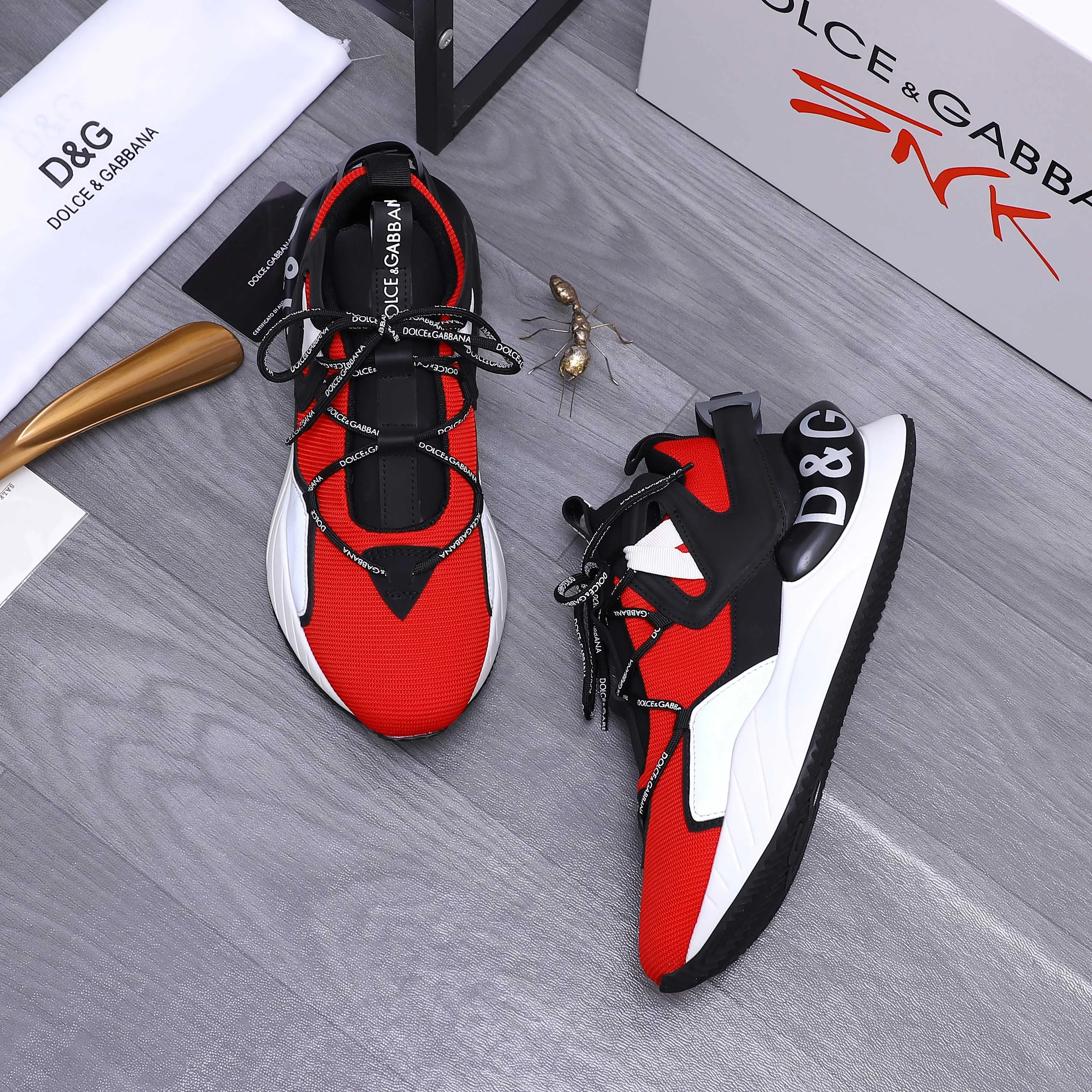 Men's shoes 💰540 Product trademark: DG (Dolce & Gabbana) couple's casual shoes Regular size: 36-46 Product materials: Selected fly woven breathable upper, mesh lining, cowhide insole, original outsole